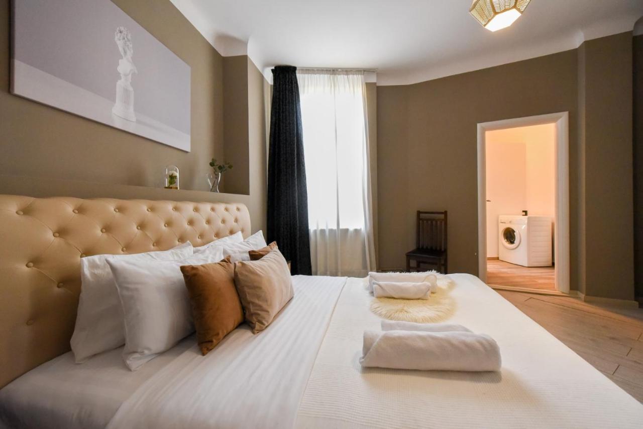 Amazing Location & Elegant Apt - Old Town Apartment Букурещ Екстериор снимка