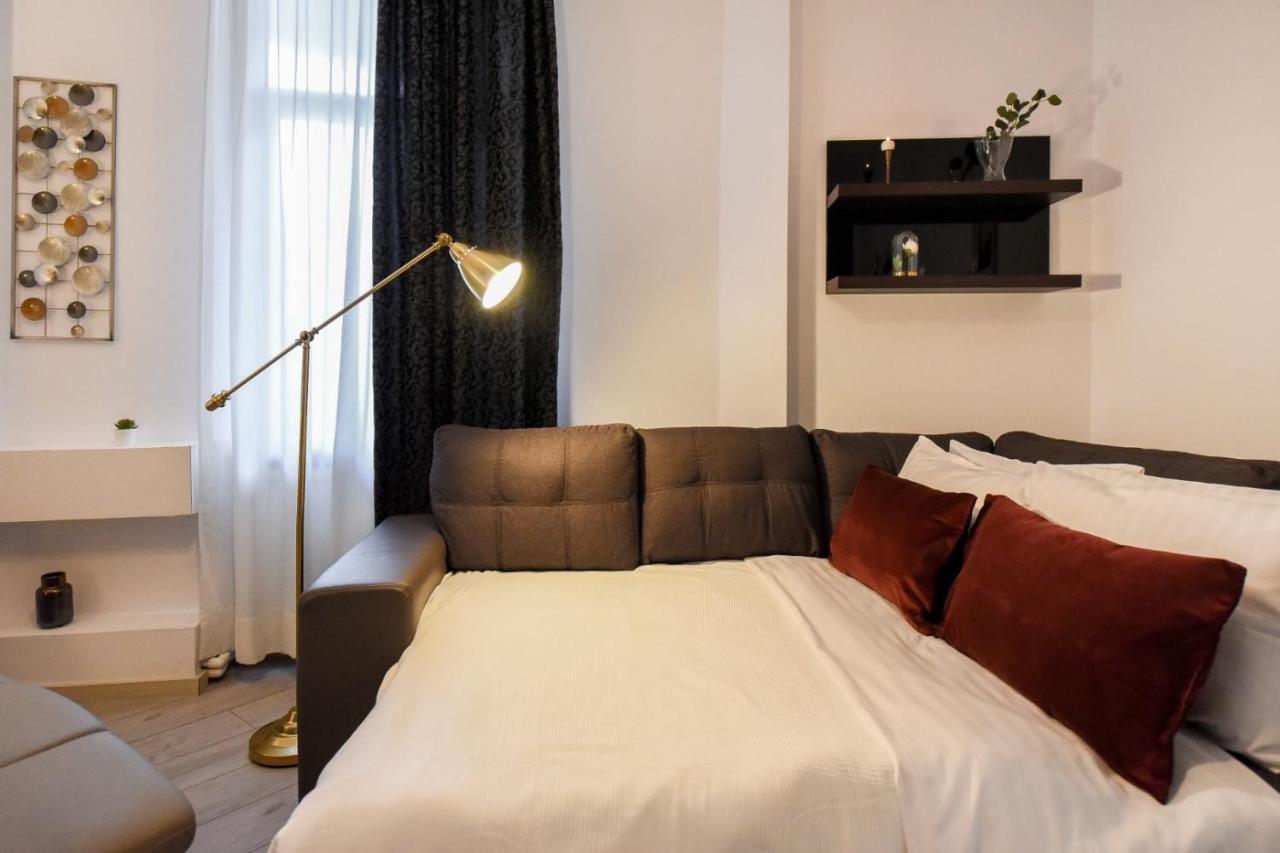 Amazing Location & Elegant Apt - Old Town Apartment Букурещ Екстериор снимка