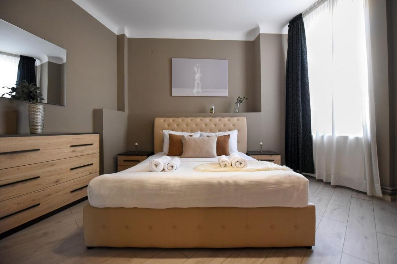 Amazing Location & Elegant Apt - Old Town Apartment Букурещ Екстериор снимка